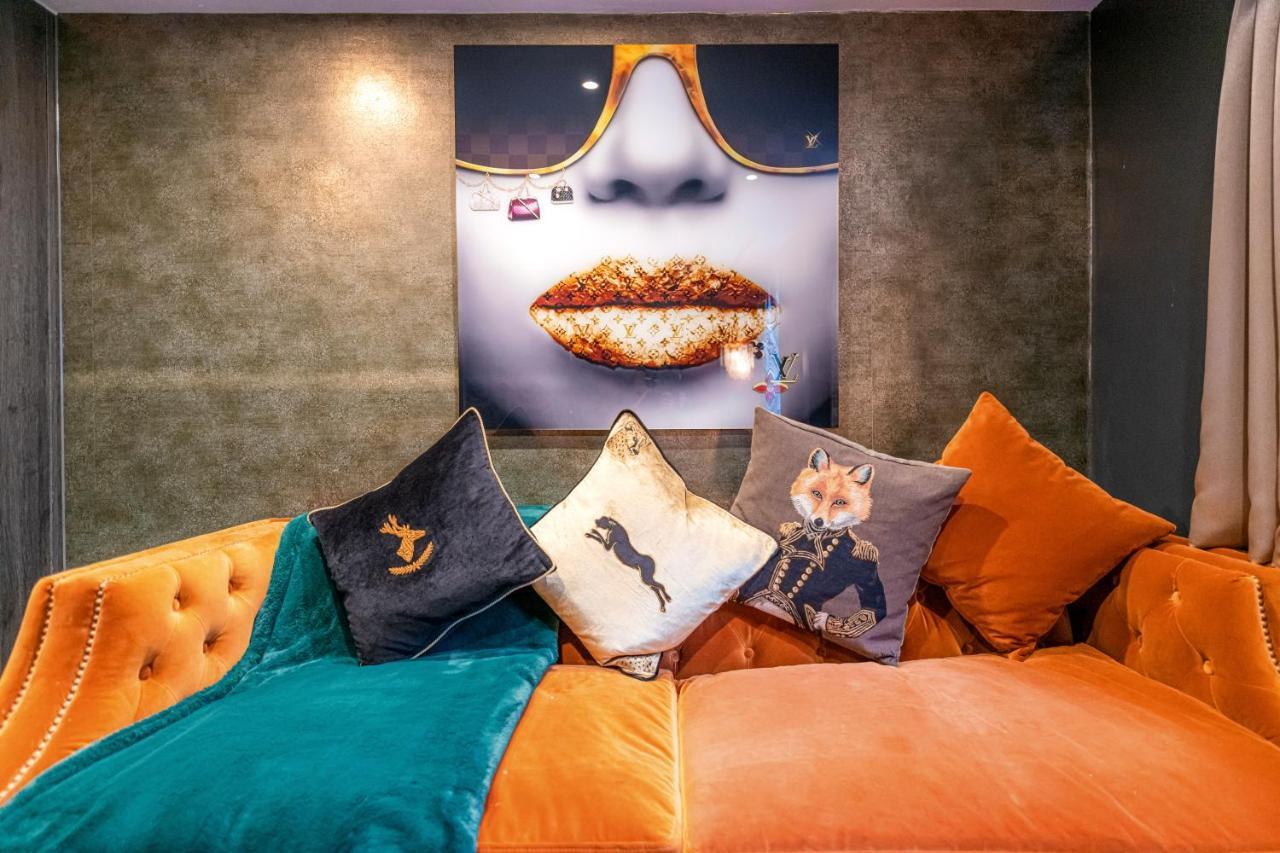 Funky Monk Hotel Epping Eksteriør billede